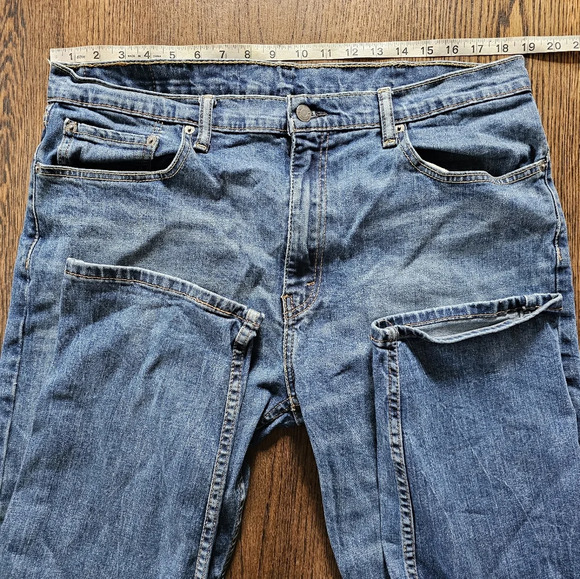 Levi's 502 Taper Dark Wash Jeans Size Men's 38x32 - Picture 7 of 13